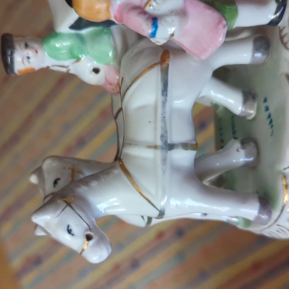 Victorian French Horse Drawn Carriage Porcelain Figurine Cinderella - Picture 5 of 8